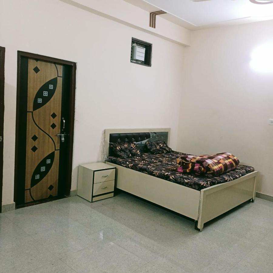 Radha Bhavan Вриндавана Экстерьер фото
